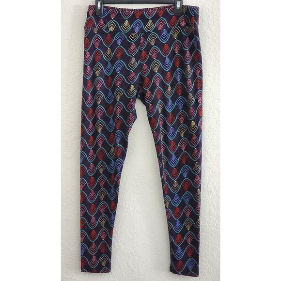 LuLaRoe-Leggings-Long Length-Different Patterns-2 @ Tall & Curvy-1 @ One Size - Picture 3 of 15